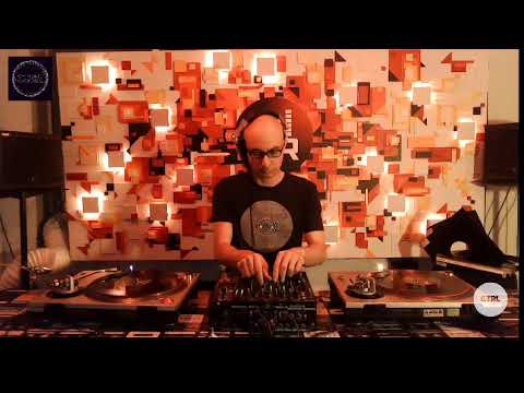 CTRL ROOM presents CHTHONIC GROOVES”  August 2020 edition 12 - mixed by Rouchos