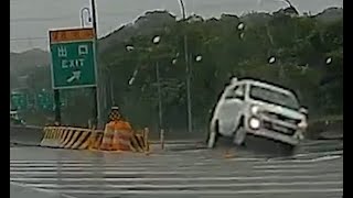 [問卦] 國道自己擦撞護欄 但沒怎樣 需要報警嗎??