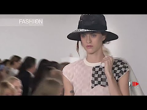 LOEWE Spring 2018 Highlights Paris - Fashion Channel