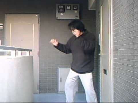 short front kick.近距離からの「中段前蹴り」.wmv