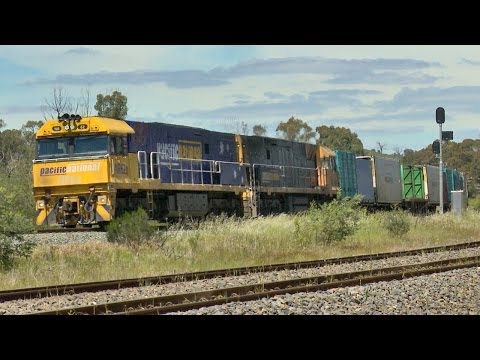 Pacific National Intermodal Freight Train - PoathTV Australian Trains & Railways