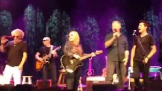 Melissa Etheridge and Company - Piece of My Heart/The Joker, Acoustic 4 A Cure