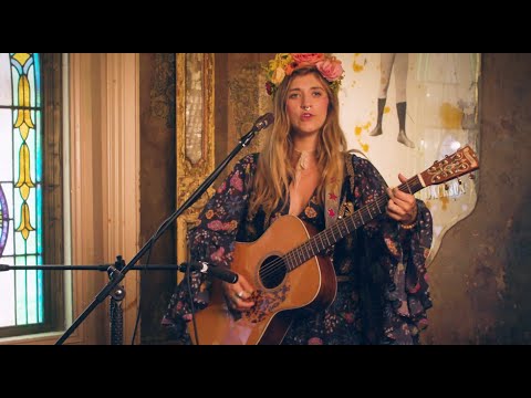 Sierra Ferrell - Harvest Moon (Neil Young Cover)