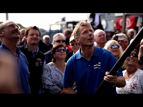 Benefizaktion: Jörg Pilawa putzt bei Gosch auf Sylt