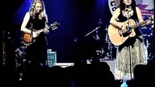 Tish Hinojosa Rio Grande