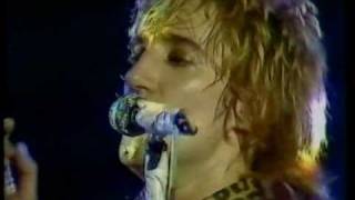 Download lagu Rod STEWART Bellevue 1978 Part10 If loving you is ... mp3