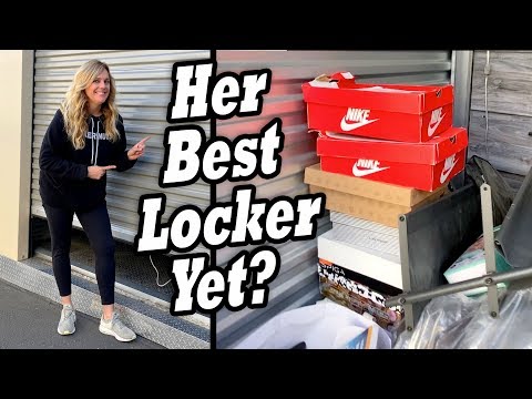 HER BEST LOCKER YET? Digging through the $400 unit Janna bought at the abandoned storage auction