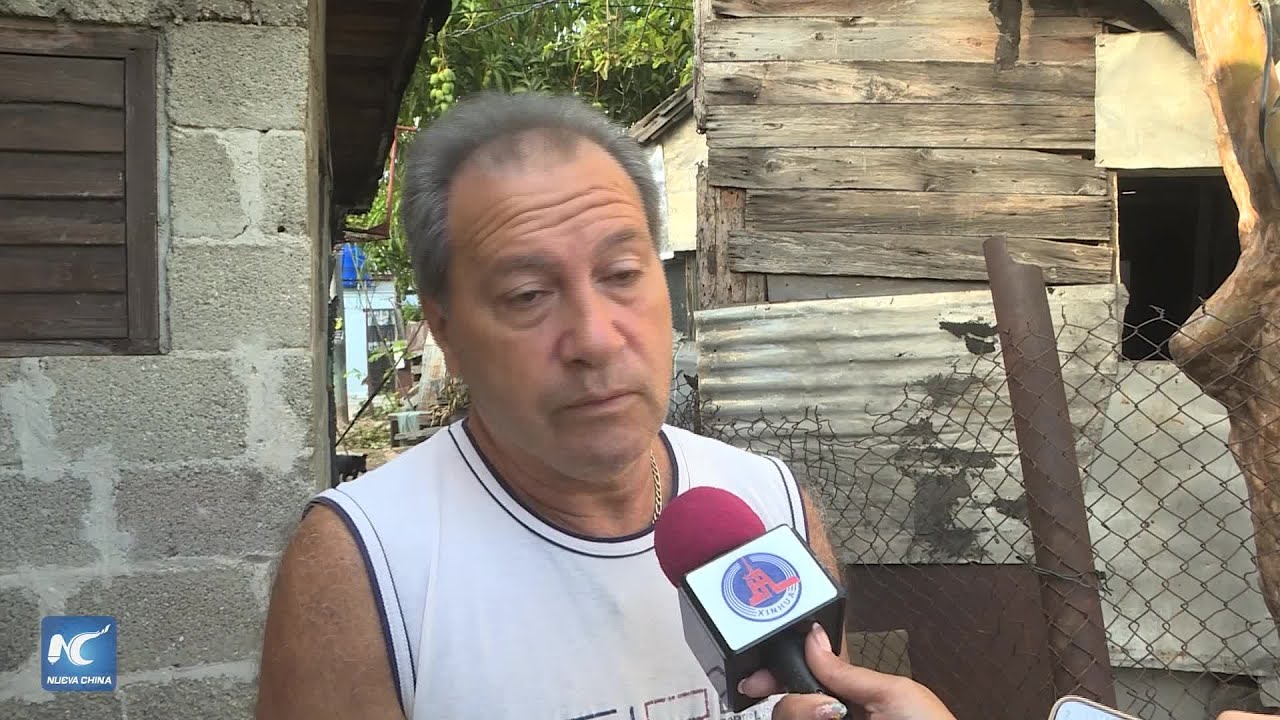 Cocinar con carbón y leña, el regreso a métodos ancestrales que impone el bloqueo de EEUU en Cuba