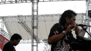 Download lagu PERMAINAN SULINGNYA DINO SONETA;  RHOMA IRAMA mp3