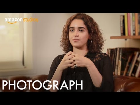 Photograph (Featurette 'The Cast')