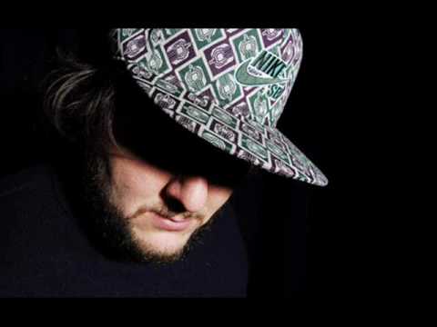 Ante Perry Vs Babylon Robots - 3Am (Original Mix)