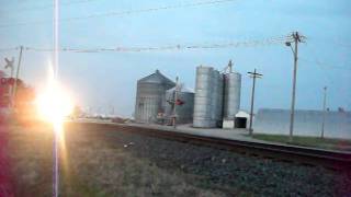 preview picture of video 'CSXT Q686-08 (04/08/2011) UP SD70M @ 50mph!!!'