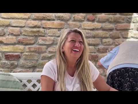 Biljana Dragojević dočekala sina Dejana u Veterniku: “Aleks i on su mi lep par”