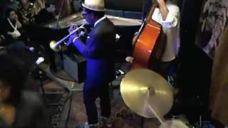 Eric Wyatt and Roy Hargrove perform Evidence by Thelonious Monk