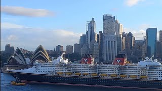 Disney Wonder last departure sounds musical Horn