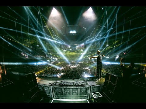 @ViniViciMusic plays 'Renegade Master' (Live at Transmission Poland 2022)