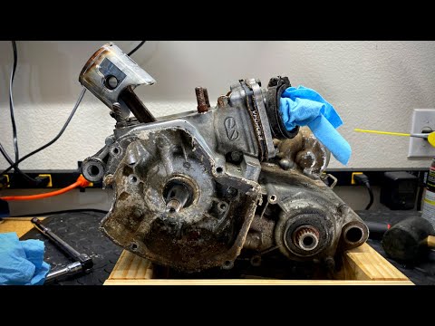 CR125 Engine Rebuild - Teardown