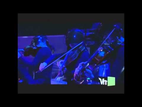 Video thumbnail for Flashing Lights (Live from VH1 Storytellers)