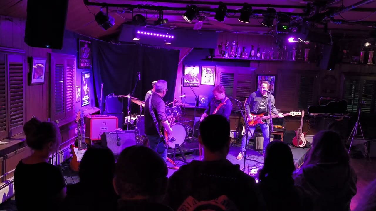 Ashtray Floors — First Show