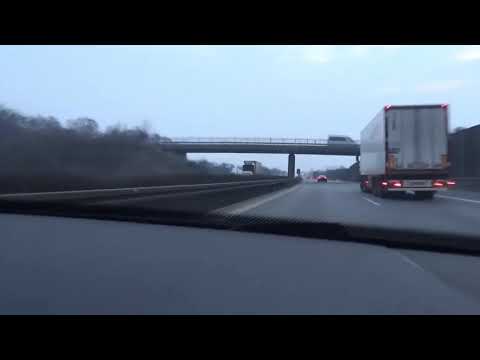 Pościg polskiego złodzieja Audi A8 na autostradzie A4 w kierunku Ludgwigsdorfu granicą państwa.