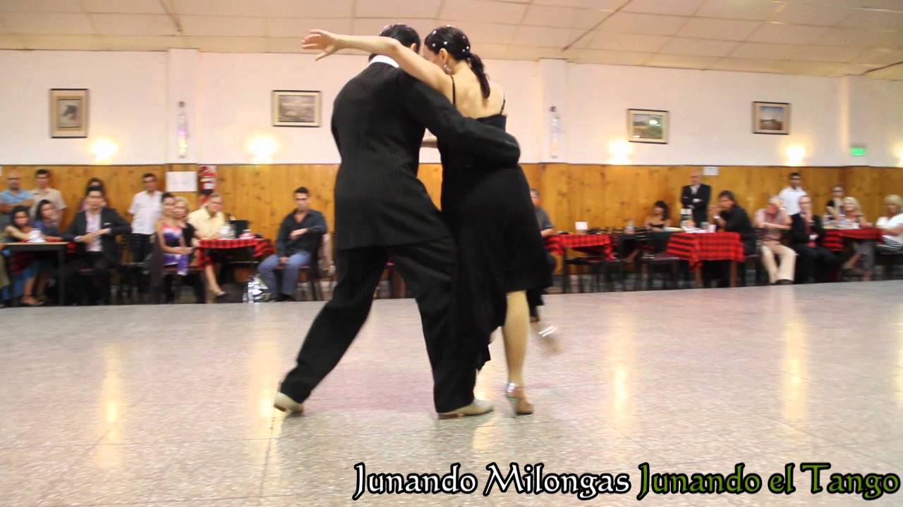 GUILLERMINA QUIROGA Y HUGO DANIEL EN LA BALDOSA "Porque regresas tu"