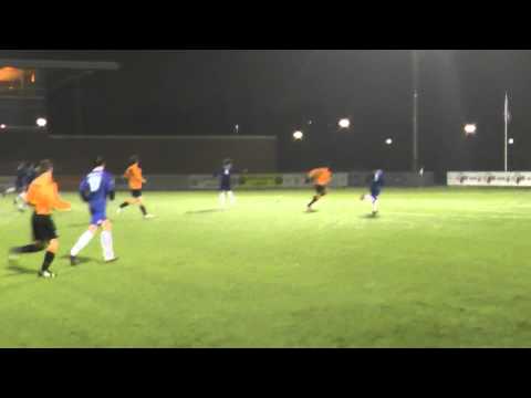 18 nov 2013 VV De Meern A1 - Alphense Boys B1 vr 2-0 Prima uitkomen keeper Alphense Boys