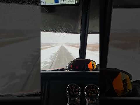 เห็นแต่ฝุ่นหิมะ ไม่เห็นรถเลย