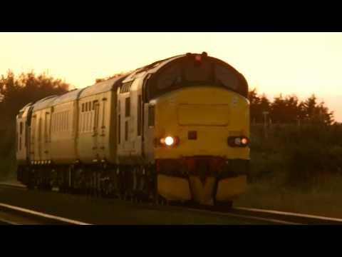 Prestatyn 22.9.2013 - DRS Class 37 37259 37607 on return Test train