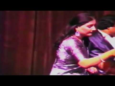 SATHI MUJHE MIL GAYA - NAHEED AKHTAR - LIVE PERFORMANCE - PAKISTANI FILMI SONG - MNJ