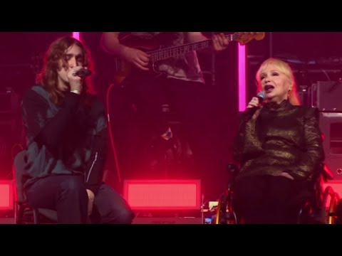 Marika Gombitová a David Žbirka - Nespáľme to krásne v nás, live (Bratislava, NTC aréna, 2022)