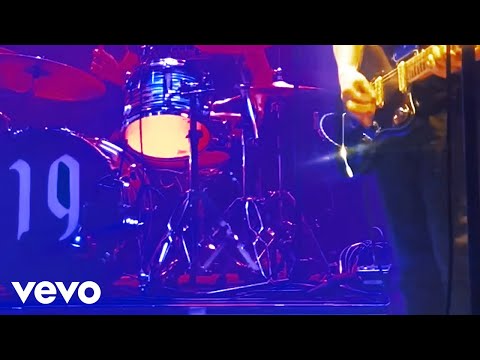 Drop Nineteens - Kick The Tragedy (Official Video)