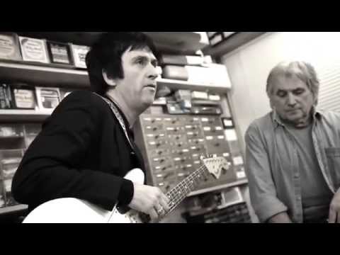 Johnny Marr and Bill Puplett on the Fender Johnny Marr Jaguar