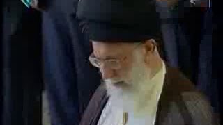 Download lagu Surah Munafiqon - Quran Recitation by Ayatullah Ali Khamenei in Friday Prayers mp3