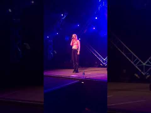 Davina Michelle - Skyward / live Bruisend Nijverdal