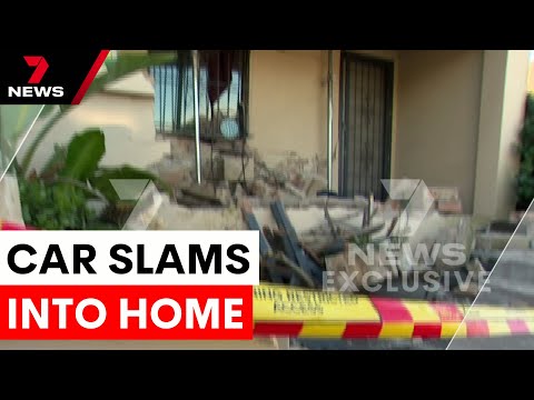 Driver flees after car crashes into Sydney home | 7NEWS