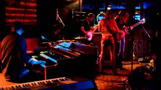 Ana Popovic with special guest Kate Moss at Smokin&#39; Moe&#39;s - &quot;Business As Usual&quot;