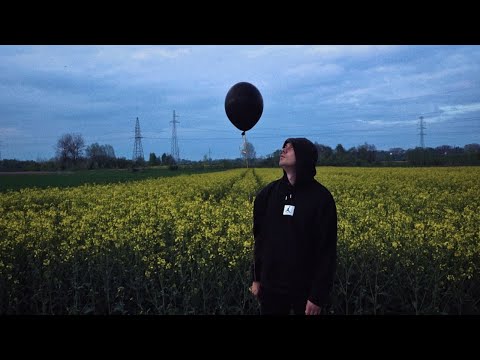 Wiz 93 - :( (Official Video)