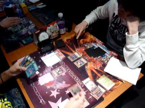 Yu-Gi-Oh! Belgium Nationals 2012 - Top 8 - Sebastien Gonzales (Inzektors) vs. Chaos Dragons - Game 1