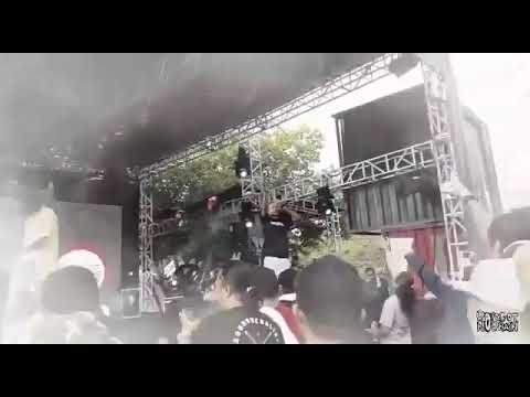 Boyz got no brain live [ at Pro Jam ]