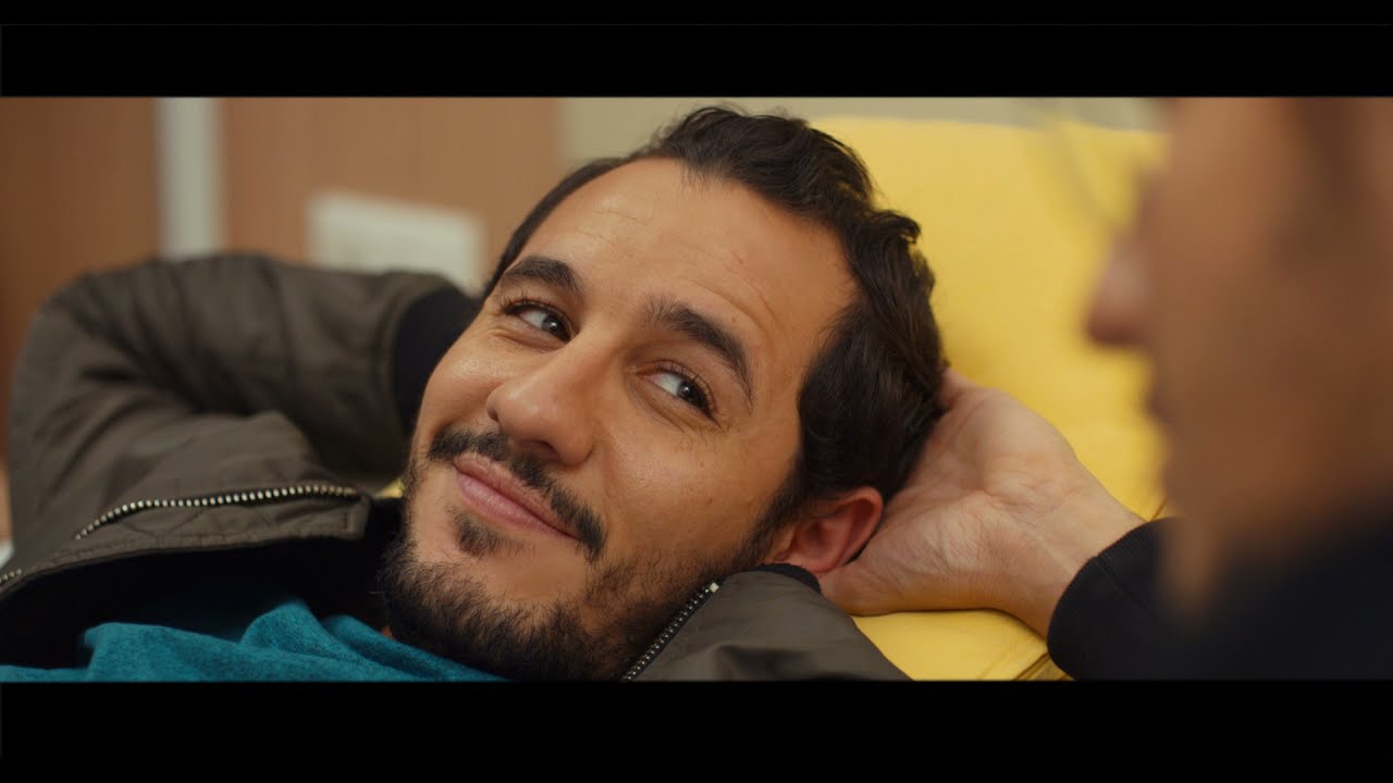 Miniature de la vidéo COMPATIBLE Bande Annonce officielle (2021) du film Compatible