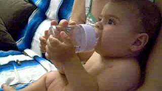 Bebiendo Agua