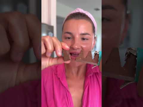 How To Eat Candy CHOCOLATE! 😳