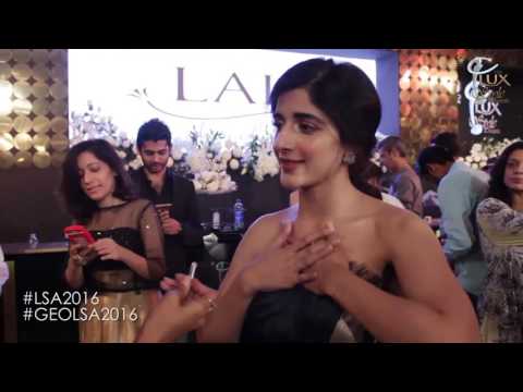 Mawra Hocane wishing her sister Urwa best of luck for her performance at the #LSA2016