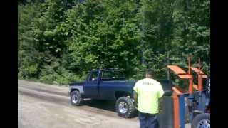 preview picture of video 'NPD Truck Pulls - Milford, NH'