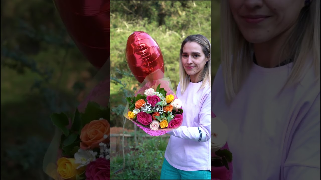 Nuestro exquisito Pack de 12 Rosas de Colores +. Ferrero Rocher. Somos #fioroagna y #amamoslasflores