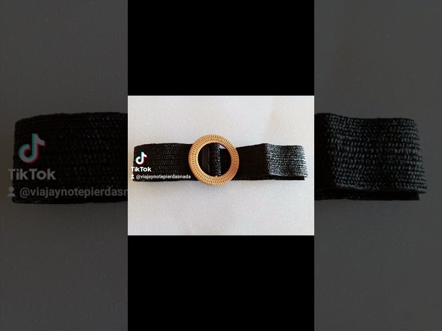Vídeo relacionado con Buckle-Down Cinturón, Flip Web Belt Smiley Face Splatter disperso negro amarillo, ajustable, Negro -, 1.5" Wide - Fits up to Pant Size 42