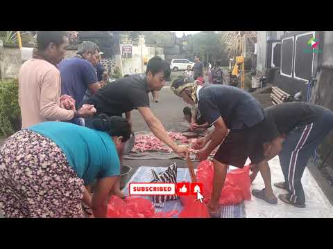 Suasana Penampahan Galungan di Karangasem Bali