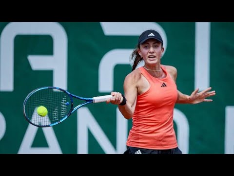 Elina Avanesyan storms through opponent Anna Bondar at the Budapest Grand Prix!