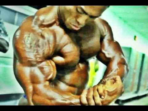 Bodybuilding Motivation - 'Iron and Fire' (Moreno)