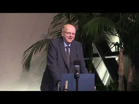 Ajassa liikkuu-tapahtuma 2019  Pekka Reinikainen "Mikä on ihminen?" 22.03.2019 klo 19.45